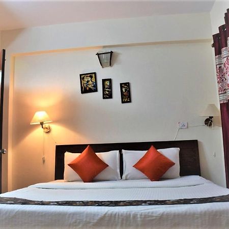 Premium 2 Bhk Green Suites 阿伯来 外观 照片